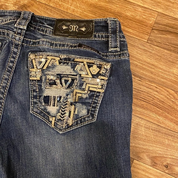 Miss Me	Low Rise 5 Pocket Distressed Signature Boot Jeans - Picture 5 of 9